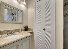 2 Bedroom l Waterpark & Resort Amenities Included, Themed Rooms