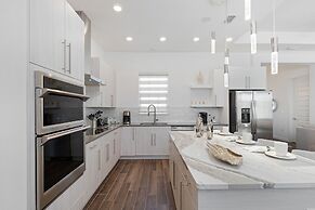 Paradise at Providence by VillaDirect