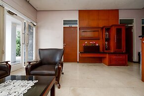 OYO 1843 Cahya Nirwana