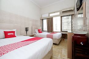 OYO 1843 Cahya Nirwana