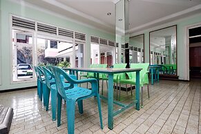 OYO 1843 Cahya Nirwana