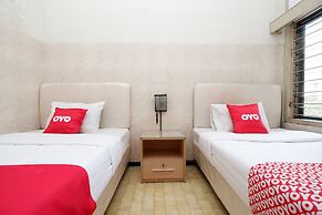 OYO 1843 Cahya Nirwana