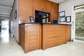 OYO 1843 Cahya Nirwana