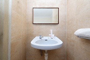 OYO 1843 Cahya Nirwana