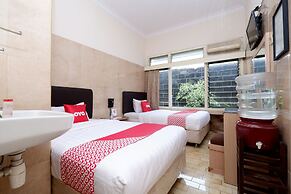 OYO 1843 Cahya Nirwana