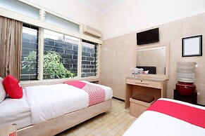 OYO 1843 Cahya Nirwana