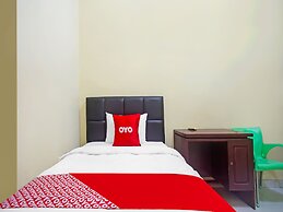 OYO 1804 Guest House Oema'h Opa