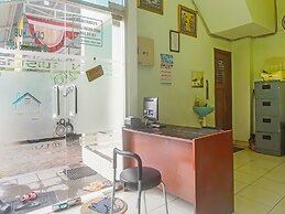 OYO 1804 Guest House Oema'h Opa