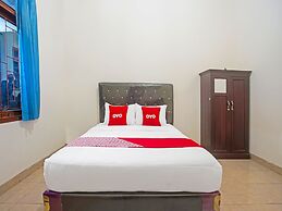 OYO 1804 Guest House Oema'h Opa