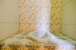 OYO 1773 Ilyasa Family