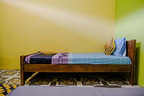 OYO 1773 Ilyasa Family