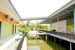 OYO 1773 Ilyasa Family