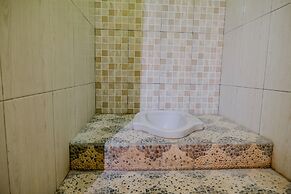 OYO 1773 Ilyasa Family