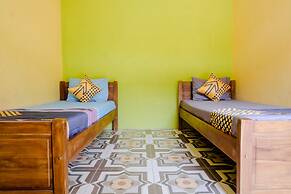 OYO 1773 Ilyasa Family