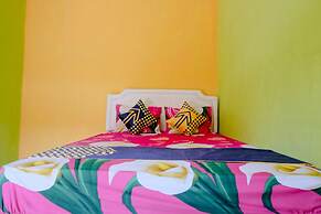 OYO 1773 Ilyasa Family