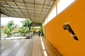 OYO 1773 Ilyasa Family