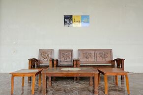 OYO 1773 Ilyasa Family