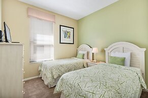 Summer Palm Retreat by VillaDirect