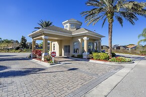 Summer Palm Retreat by VillaDirect