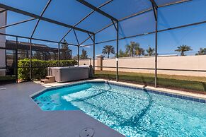 Summer Palm Retreat by VillaDirect