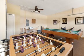 Summer Palm Retreat by VillaDirect