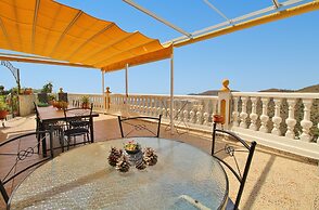 1090 Villa las Flores