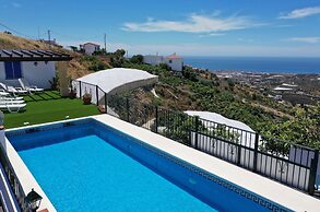 1090 Villa las Flores