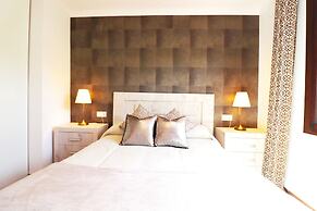 1093 Villa Magnolias