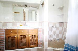 1056 Cortijo Cecilio