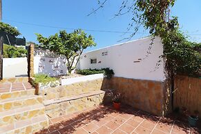 1056 Cortijo Cecilio