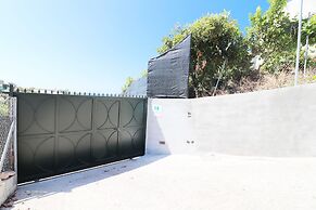 1056 Cortijo Cecilio