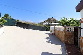 1056 Cortijo Cecilio