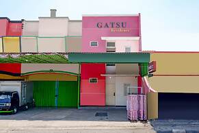 OYO 1815 Gatsu Residence