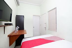 OYO 1815 Gatsu Residence