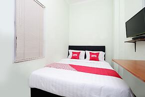 OYO 1815 Gatsu Residence