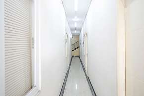 OYO 1815 Gatsu Residence