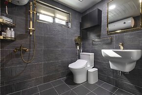 Lim Sea Side Poolvilla Pension