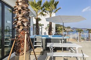 Lim Sea Side Poolvilla Pension