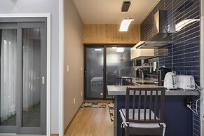 Lim Sea Side Poolvilla Pension