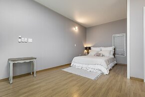 Lim Sea Side Poolvilla Pension