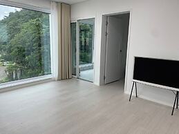 Lim Sea Side Poolvilla Pension