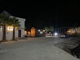 Lim Sea Side Poolvilla Pension