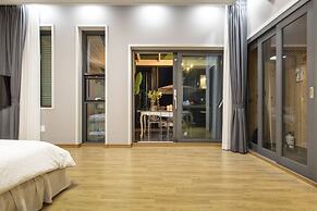 Lim Sea Side Poolvilla Pension