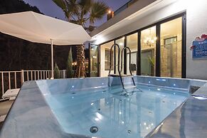 Lim Sea Side Poolvilla Pension