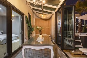 Lim Sea Side Poolvilla Pension