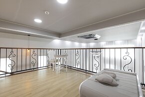 Lim Sea Side Poolvilla Pension