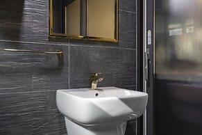 Lim Sea Side Poolvilla Pension