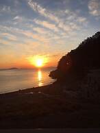 Lim Sea Side Poolvilla Pension