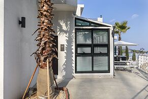 Lim Sea Side Poolvilla Pension