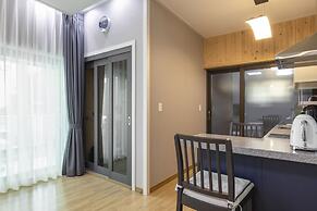 Lim Sea Side Poolvilla Pension